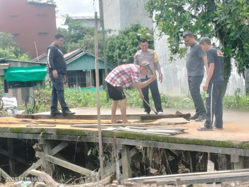 Amankan Perjalanan Jemaah Sekumpul, Polsek Maliku Dirikan Pos Pelayanan dan Pantau Dermaga Feri