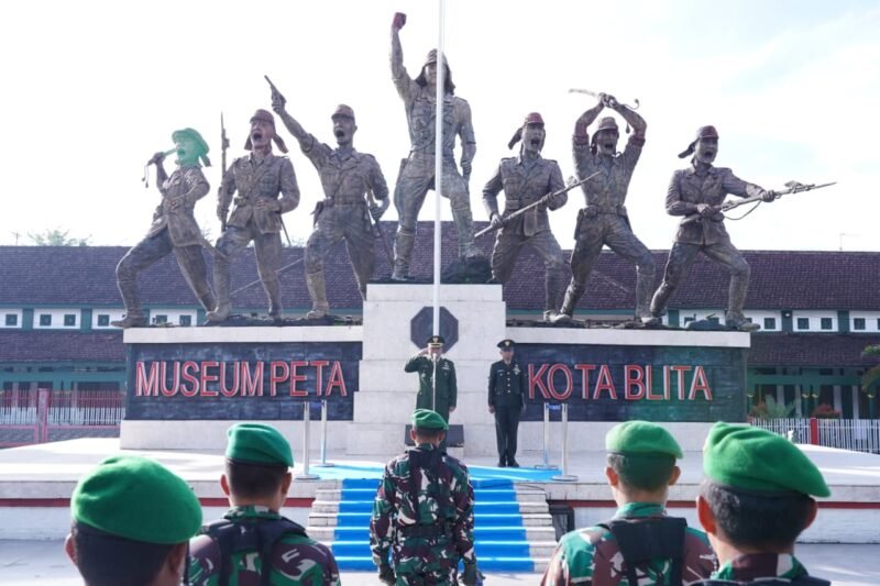 Kasdim 0808/Blitar Pimpin Upacara Peringatan Hari Bela Negara Ke 77 Tahun 2025