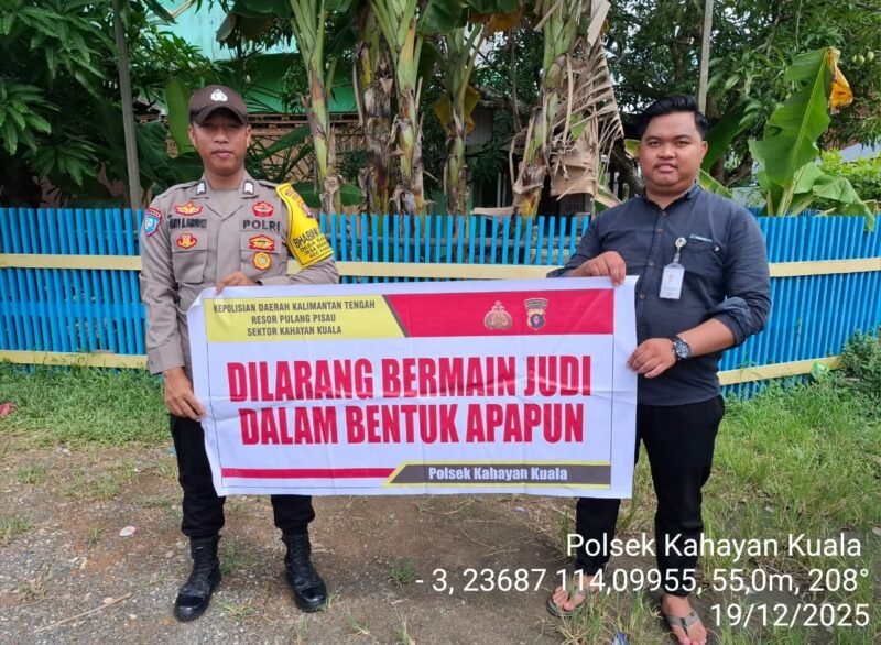 Foto: Salah satu upaya kepolisian dalam rangka memelihara sitkamtibmas yang kondusif di wilkum, Polsek Kahayan Kuala, Polres Pulang Pisau, Polda Kalteng, kembali menggelar Kegiatan Himbauan Stop dan larangan bermain Judi Online bagi warga masyaraka di Wilkum Polsek Kahayan Kuala Kec. Kahayan Kuala. Kabupaten Pulang Pisau, Jum'at (19/12/2025), Jam 09.00 Wib