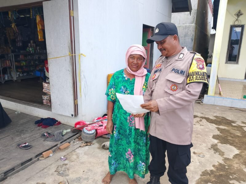 Foto: Giat Sambang rutin kembali digelar oleh Polsek Pandih Batu, Polres Pulang Pisau, Polda Kalteng, seperti yang kita lihat, Colling Sistem Sambang kepada masyarakat kembali dilaksanakan untuk mengajak masyarakat untuk meningkatkan kamtibmas Kamis (18/12/2025) Siang.