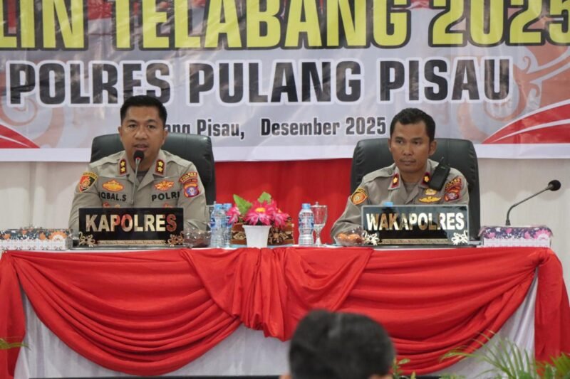 Foto: Dalam rangka memastikan keamanan dan ketertiban masyarakat (kamtibmas) menjelang perayaan Natal 2025 dan Tahun Baru 2026, Kepolisian Resor (Polres) Pulang Pisau menggelar Latihan Pra Operasi (Latpraops) Lilin Telabang 2025.
