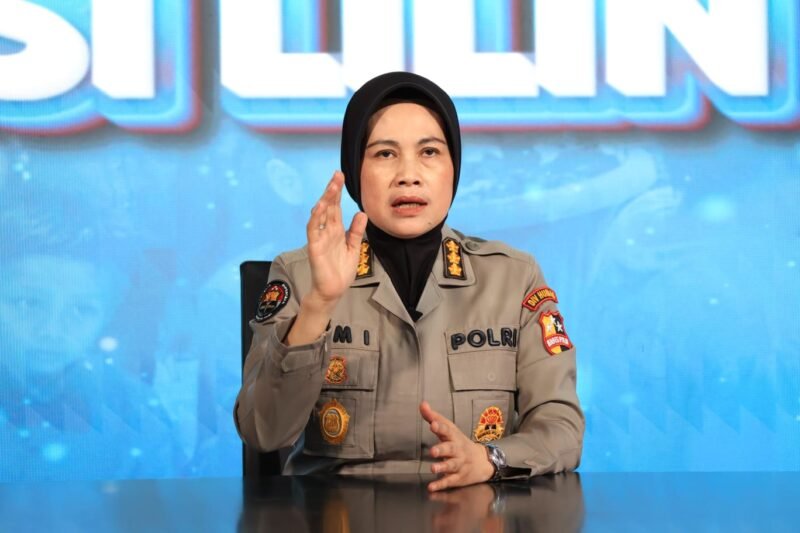 TargetNews.ID/Foto/Polri mencatat peningkatan signifikan arus lalu lintas pada hari pertama pelaksanaan Operasi Lilin 2025. Berdasarkan data Sabtu, 20 Desember 2025, jumlah kendaraan yang keluar Jakarta mengalami kenaikan cukup tinggi dibandingkan lalu lintas harian rata-rata normal.