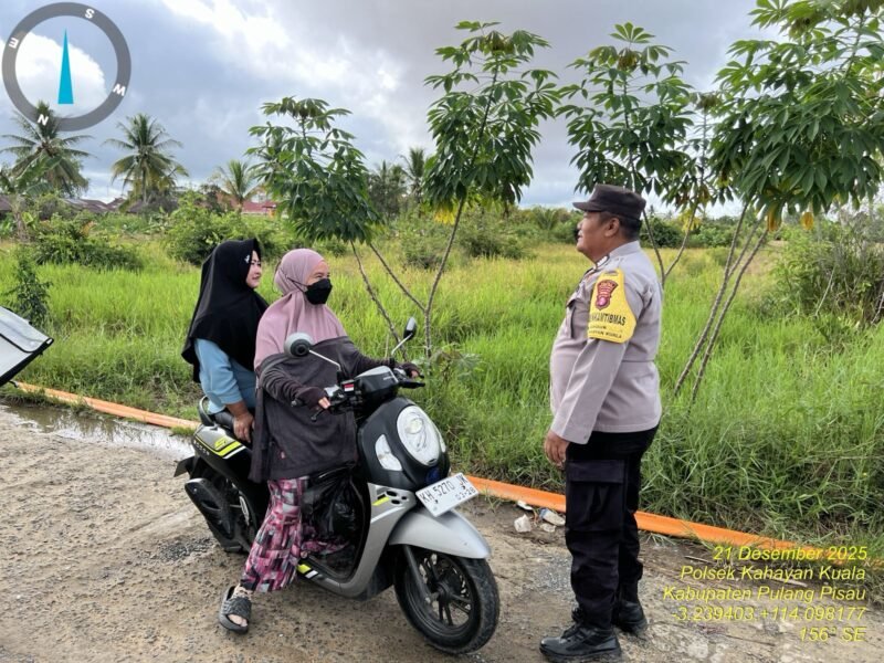 Personel Polsek Kahayan Kuala menyampaikan pesan Kamtibmas, dan Himbauan kamtibmas