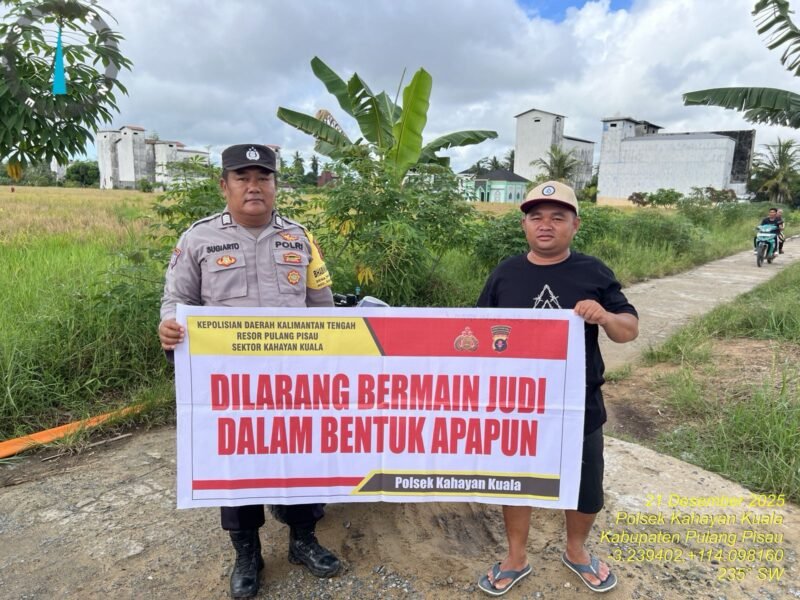 Personil Polsek Kahayan Kuala secara masif lakukan giat himbauan Stop dan Larangan bermain Judi Online