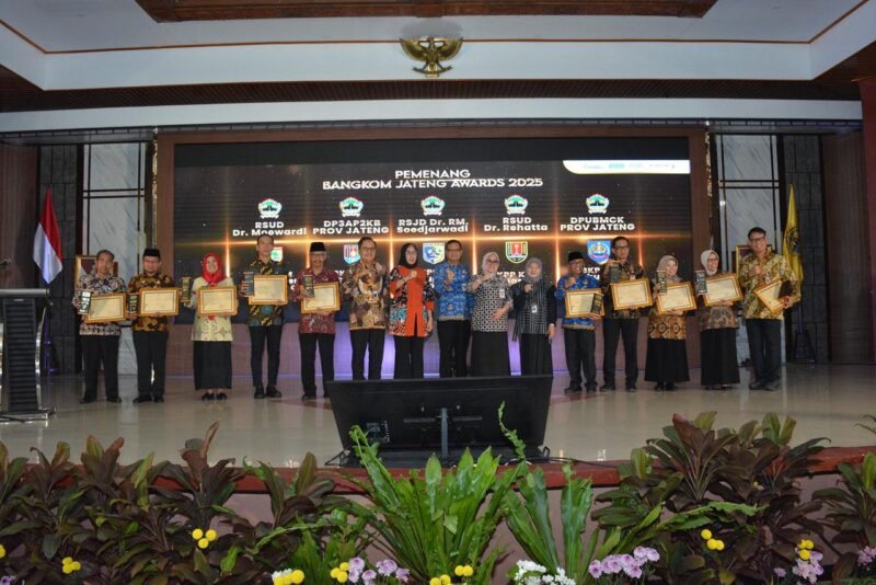 Foto: Pemkab Tegal Raih Bangkom Award Jateng 2025