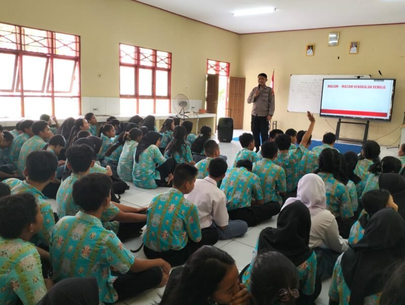 Cegah Kenakalan remaja di Kalangan Pelajar, Sat Binmas Polres Pulang Pisau Lakukan Pembinaan Di Sekolah