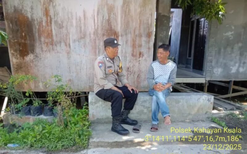 Polsek Kahayan Kuala lakukan sosialisasi kepada warga terkait Tindak Pidana Perdagangan Orang.