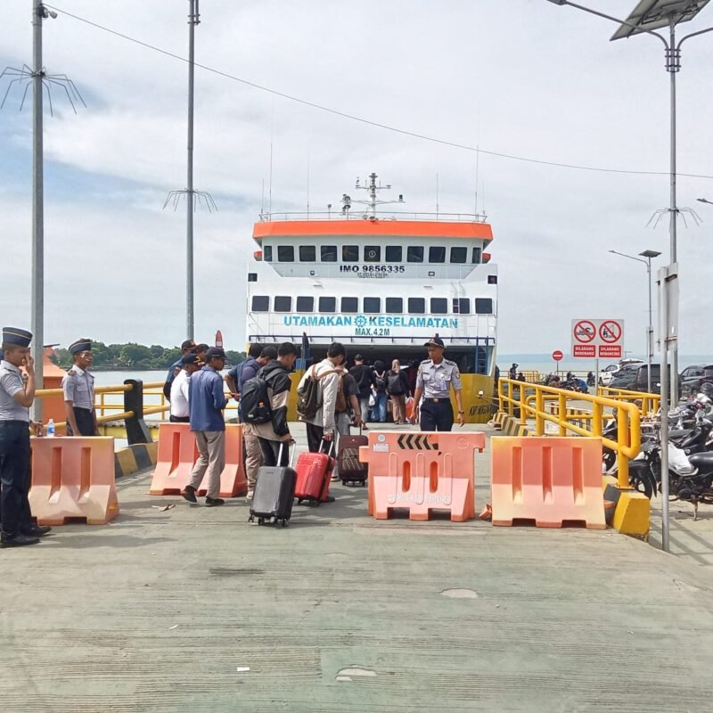 Foto: Sambut Libur Panjang NATARU 2025, Tiga Pelabuhan di Kalianget Siaga Penuh Pemberangkatan Munggiyango-HULALO