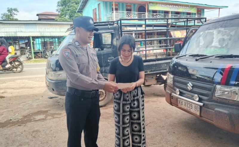 Sampaikan Imbauan Kamtibmas Kepada Masyarakat oleh Personel Polsek Maliku