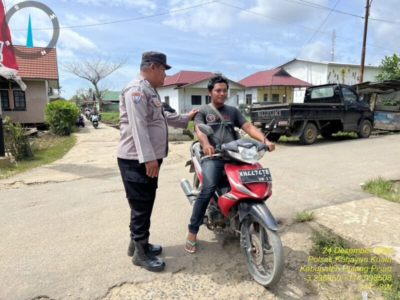 Personel Polsek Kahayan Kuala menyampaikan pesan Kamtibmas, dan Himbauan kamtibmas
