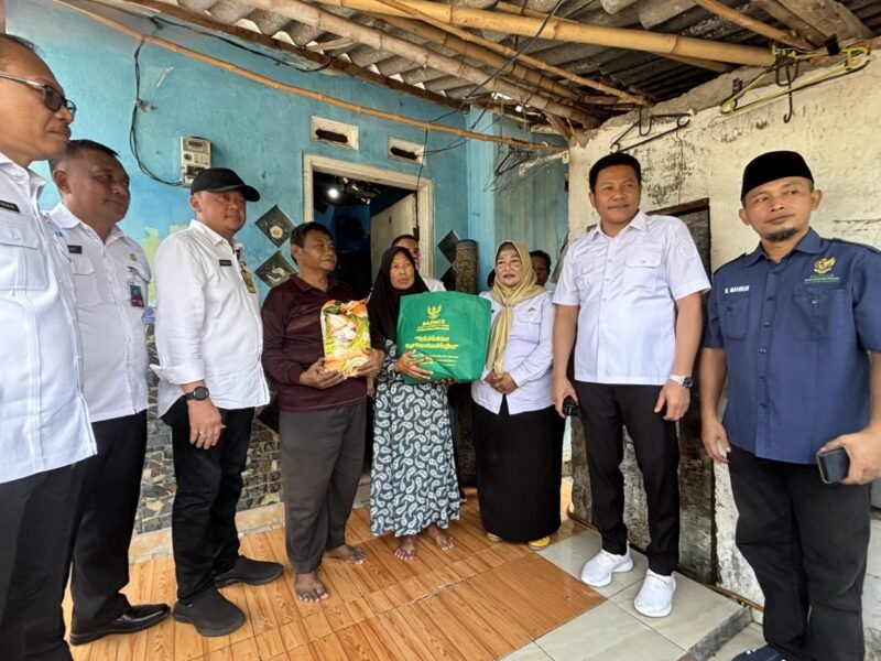 Foto: Hidup di Tengah Keterbatasan, Pemkab Sidoarjo Percepat Bantuan Perbaikan