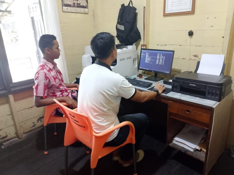 Sosialisasi Standar Pelayanan Publik (SKCK) untuk Warga Masyarakat Kecamatan Pandih Batu.