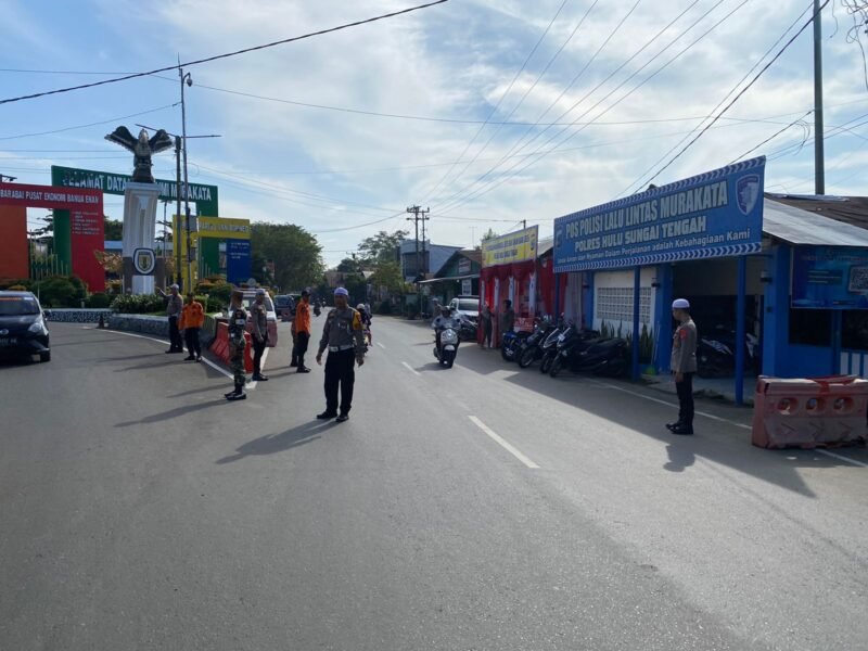 Ribuan Jamaah 5 Rajab Melintas HST, TNI-Polri Lakukan Pengamanan dan Pemantauan