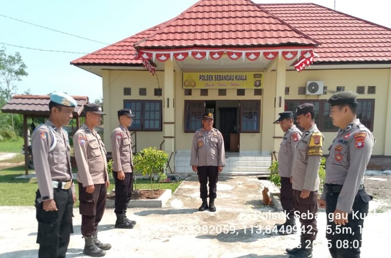 Polsek Sebangau Kuala Laksanakan Apel Serah Terima piket jaga di Halaman Mako Polsek Sebangau Kuala.