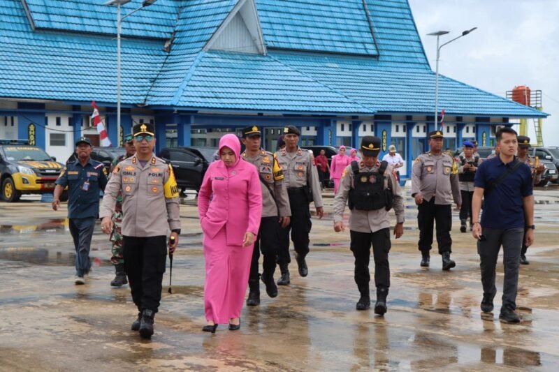 Arus Mudik Lancar dan Aman, Kapolres Pulang Pisau Tinjau Pelabuhan Bahaur