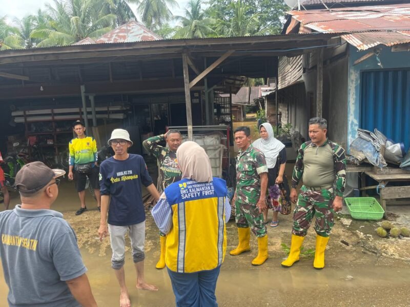 Sinergi TNI-Polri dan BPBD, Pemantauan Banjir Dilakukan di Wilayah Muara Uya
