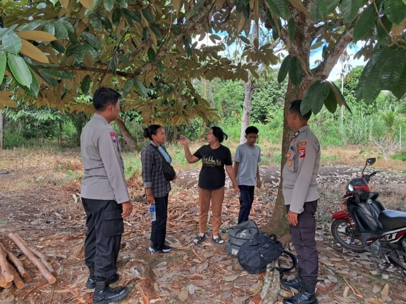 Personil sat binmas melaksanakan sambang kepada masyarakat