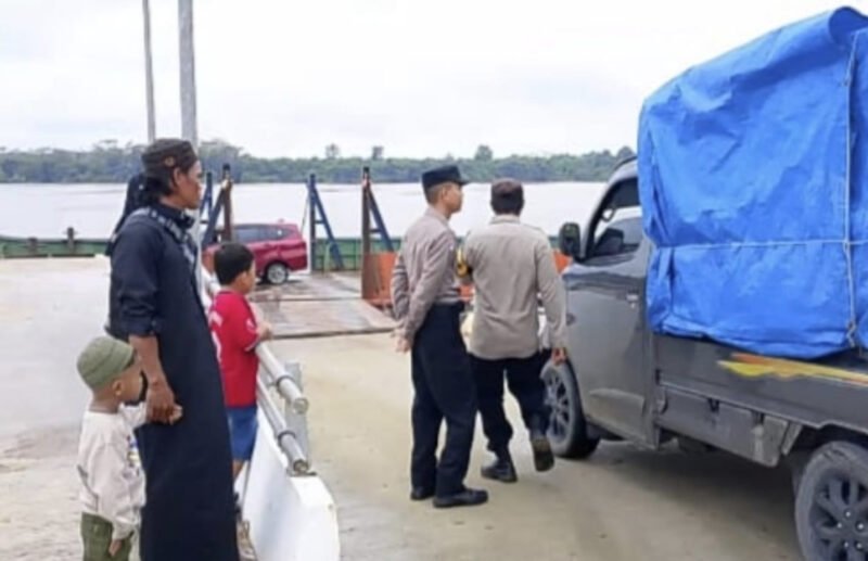 Berikan Rasa Aman bagi Pengendara, Polsek Pandih Batu Pantau Ketat Penyeberangan Kapal Fery