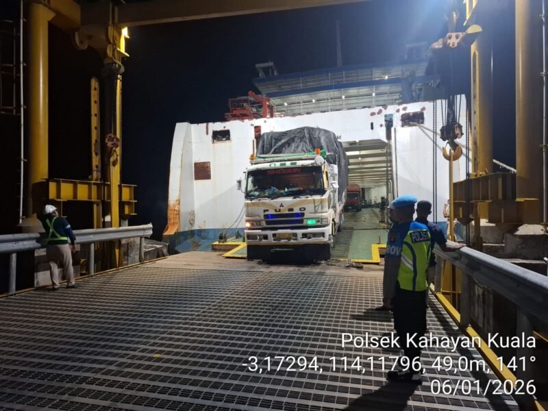 Antisipasi Narkoba dan Barang Ilegal, Polsek Kahayan Kuala Perketat Pengamanan Pelabuhan Bahaur