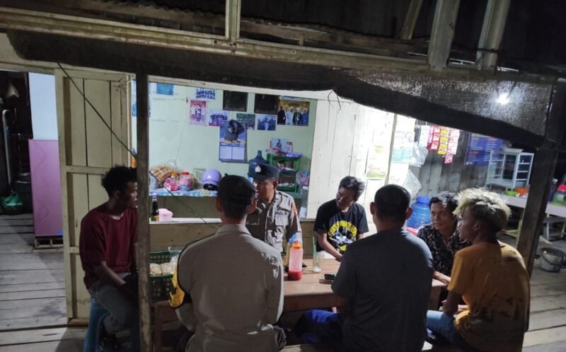Bangun Keamanan Berbasis Gotong Royong, Polsek Sebangau Kuala Periksa Pos Satkamling