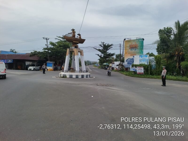 Wujudkan Kamseltibcarlantas, Sat Lantas Polres Pulang Pisau Lakukan Pengaturan Arus Lalin Pagi