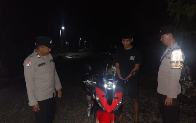 Polsek Sebangau Kuala Persempit Ruang Gerak Pelaku Kejahatan Lewat Operasi KRYD Malam Hari