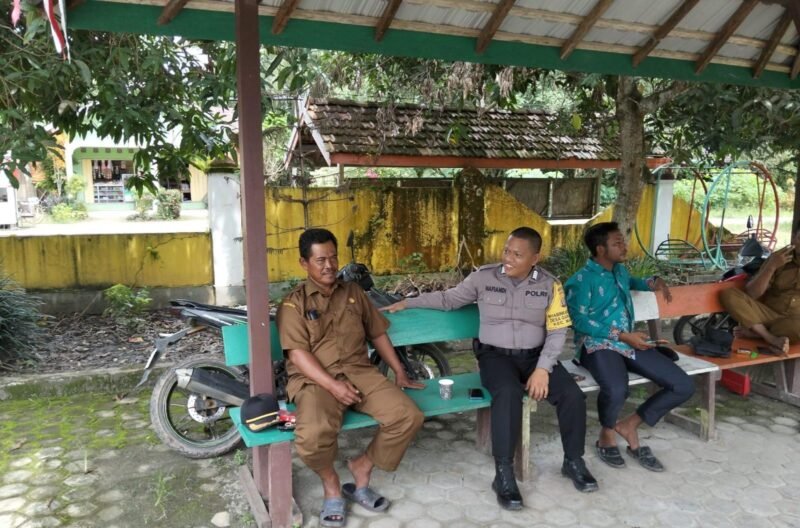 Personel Polsek Maliku Sosialisasi Kepada Masyarakat Kecamatan Maliku