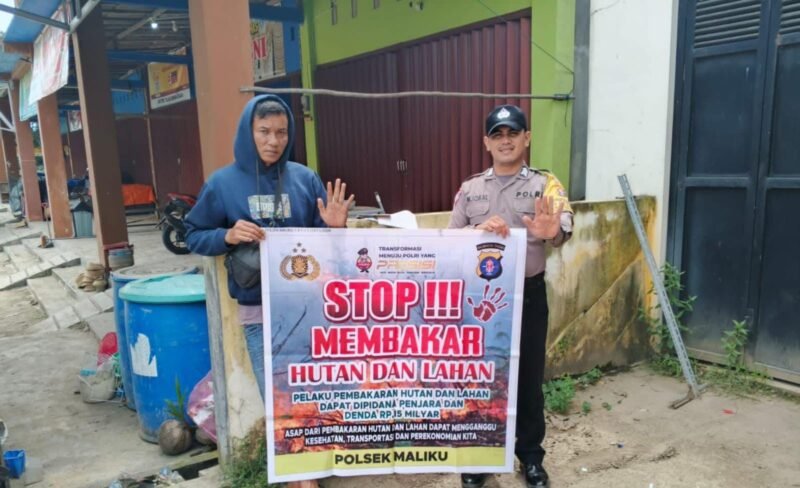 Sampaikan Pesan Kamtibmas Oleh personil Polsek Maliku Kepada Warga