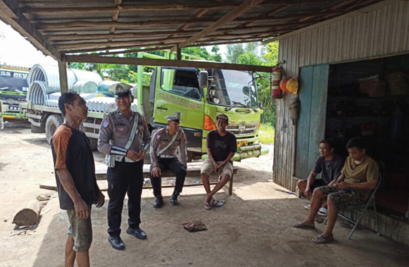 Ngobrol Santai Penuh Edukasi, Polantas Pulang Pisau Bangun Kesadaran Tertib Lalu Lintas
