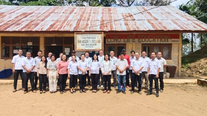 Foto: DPC LSM KPK RI NIAS SELATAN : DESAK PEMBANGUNAN SARANA PRASARANA SMK NEGERI 1 UMBUNASI KAB. NIAS SELATAN