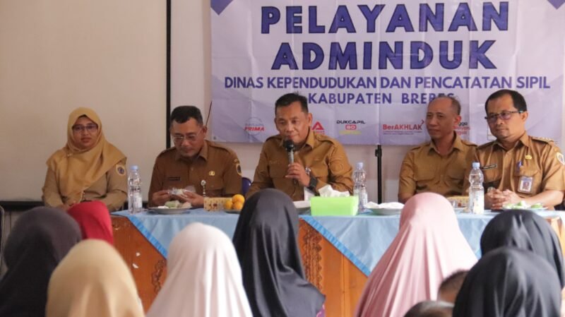Warga Desa Blandongan Nikmati Layanan Adminduk dan Cek Kesehatan Gratis Foto: TagetNews.id/Fauzi