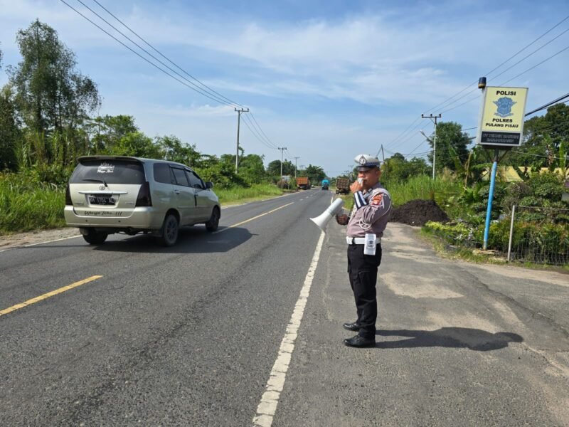 Lewat Penling, Satlantas Polres Pulang Pisau Edukasi Pengendara Demi Keselamatan Bersama