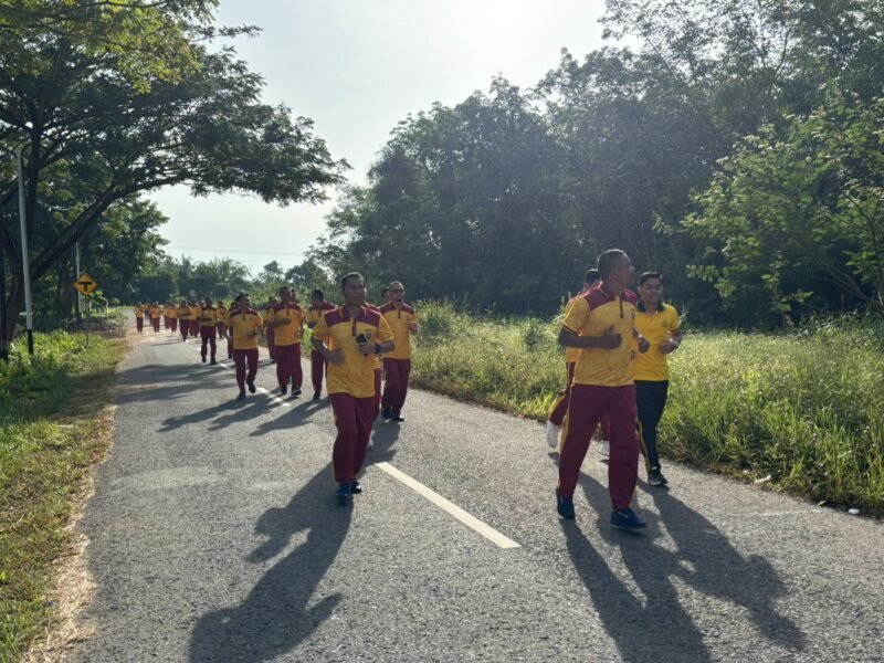 Pimpin Olahraga Pagi, Wakapolres Pulang Pisau Tekankan Pentingnya Fisik Prima dalam Pelayanan
