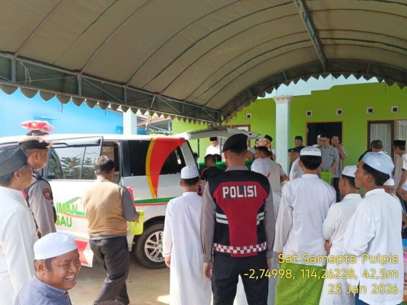 Polisi Hadir di Saat Duka, Sat Samapta Polres Pulang Pisau Kawal Jenazah Hingga Pemakaman