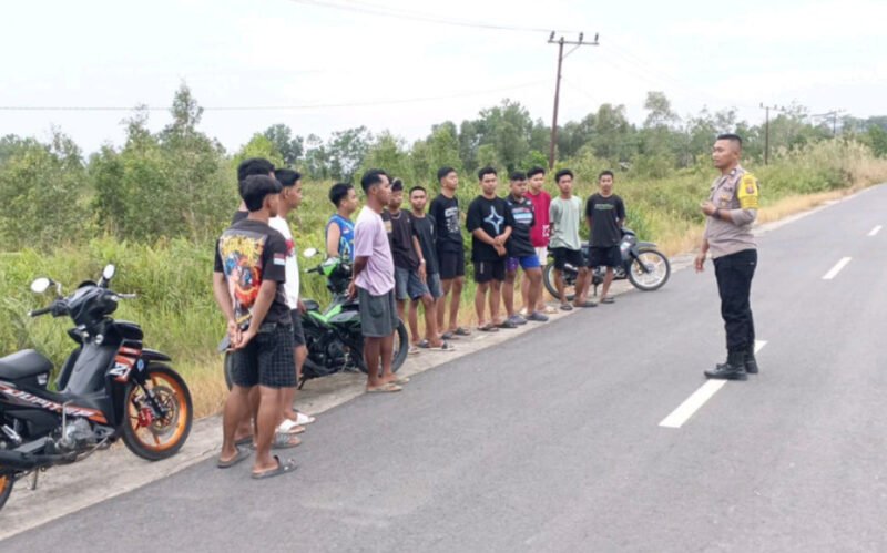 Sasar Kerumunan Remaja, Polsek Pandih Batu Perkuat Patroli Dialogis Jaga Kamtibmas