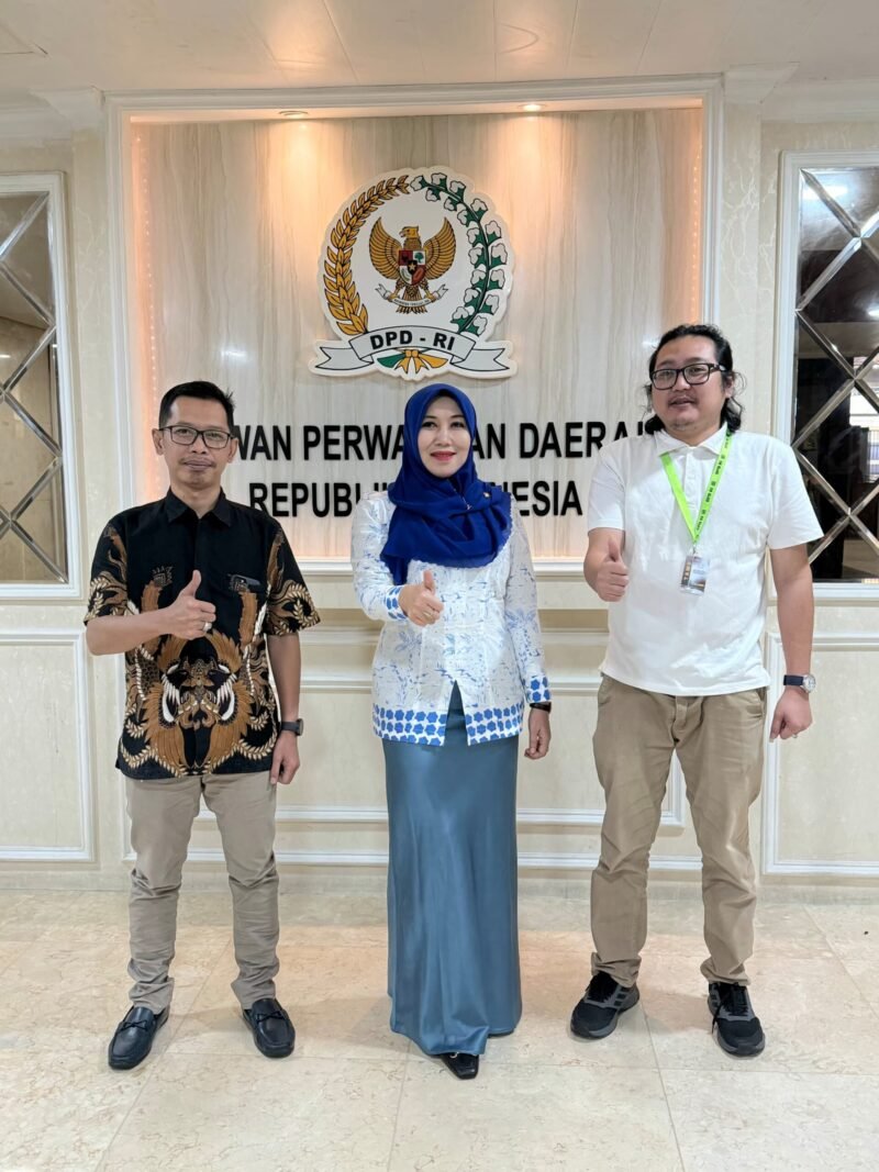 Anggota DPD RI Jawa Timur Foto: TargetNews.id/Anil