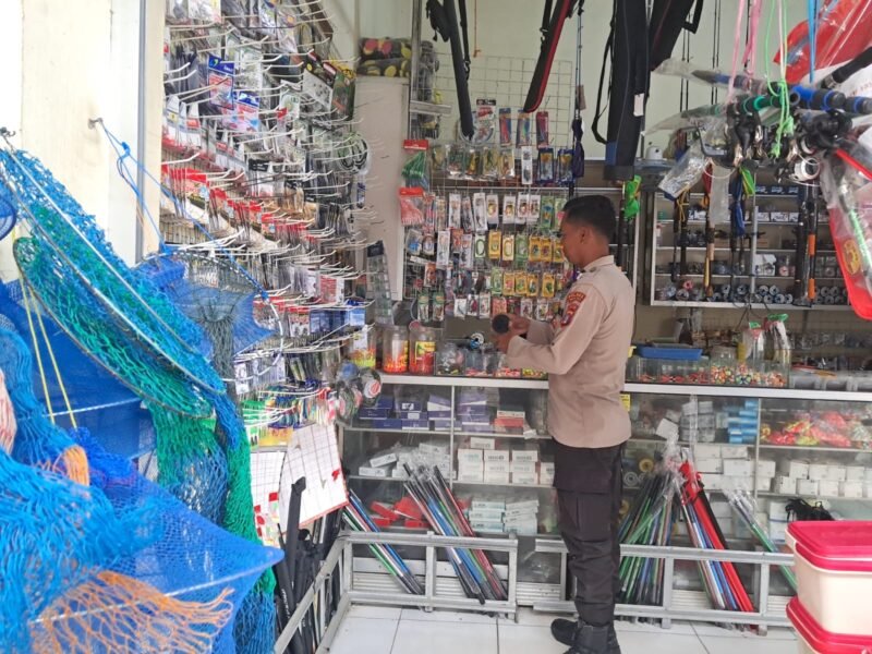 Satbinmas Polres Pulang Pisau sambangi dan dialogis dengan pedagang