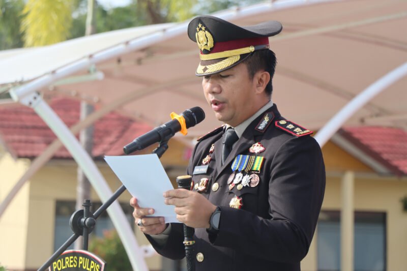 Sematkan Satya Lencana, AKBP Iqbal Sengaji Ingatkan Personel Jaga Integritas dan Jauhi Pelanggaran