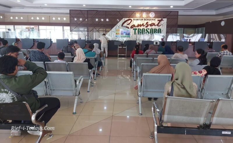 Samsat Tropodo Sidoarjo Pelayanan Yang Terbaik Foto: TargetNews.id/Istimewah