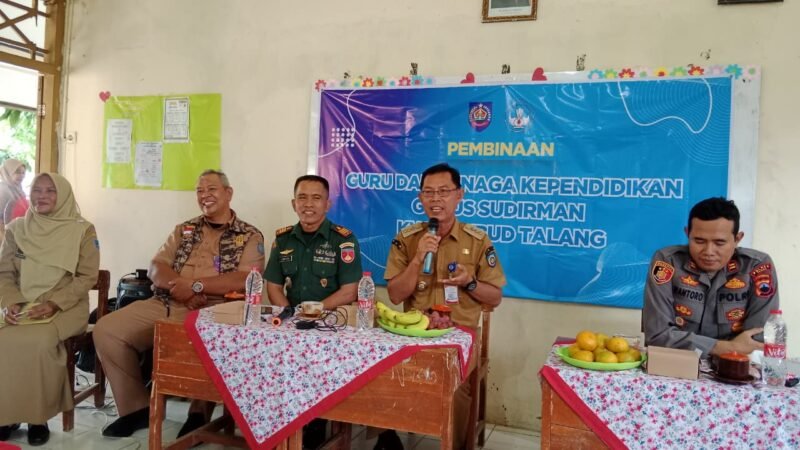 Foto: Polsek Talang Laksanakan Pembinaan Guru dan Tenaga Kependidikan, Tekankan Pencegahan Kekerasan dan Bullying