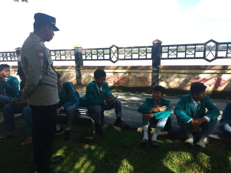 KASATBINMAS POLRES PULANG PISAU GELAR GIAT SILATURAHMI KAMTIBMAS BERSAMA PARA PELAJAR