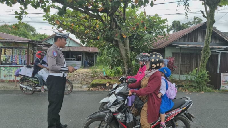 Polantas Polres Pulang Pisau Gencarkan Giat Safety Riding, Sapa dan Beri Himbauan Keselamatan kepada Pengguna Jalan