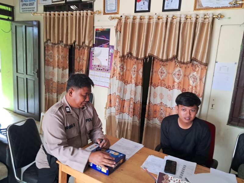 Kanit Binpolmas Polres Pulang Pisau Lakukan Silaturahmi ke Kantor Desa Bereng