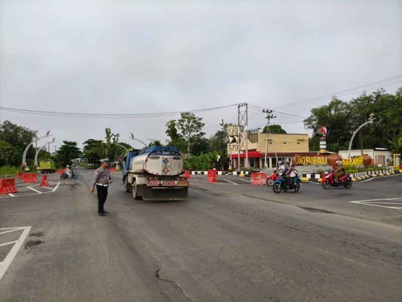 Pelayanan Pengaturan Pagi Satlantas Polres Pulang Pisau di Sekolah-Sekolah Kabupaten Pulang Pisau