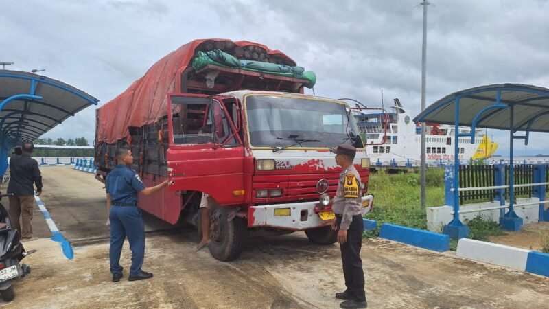 Tekan Ruang Gerak Kriminalitas, Polsek Kahayan Kuala Intensifkan Monitoring di Pelabuhan Bahaur