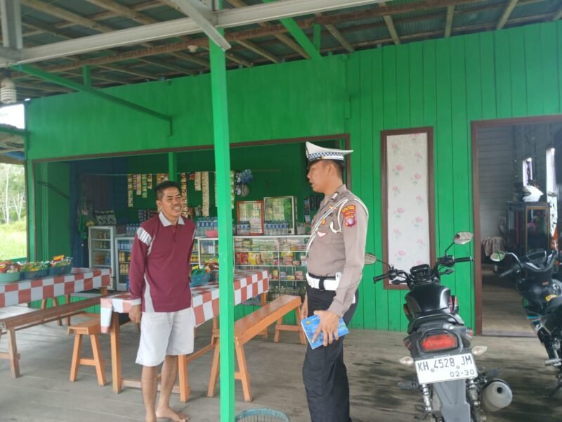 Polantas Menyapa di Pulang Pisau, Polisi Turun ke Jalan Dengarkan Keluhan Pengendara