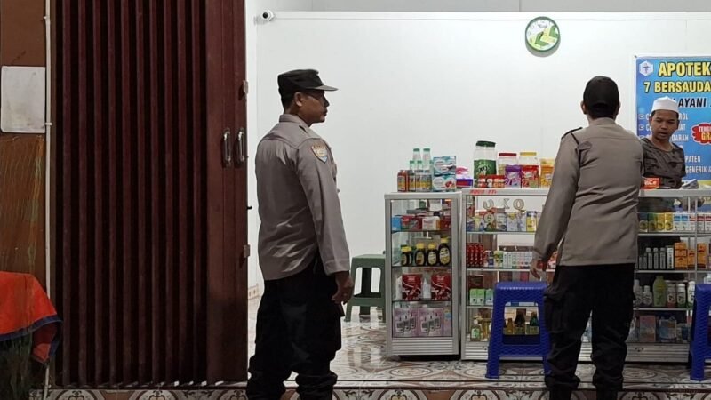 Cegah Kriminalitas, Polsek Maliku Sambangi Warga dan Lakukan Patroli Malam