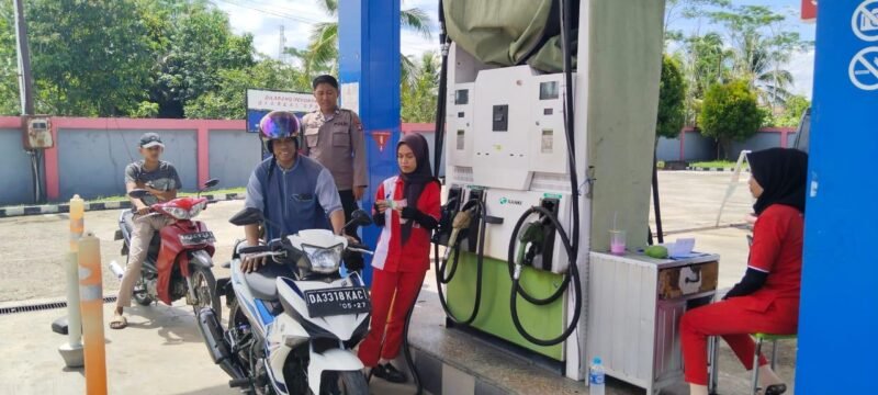 Personel Sat binmas Melaksanakan Giat Sambang Ke SPBU