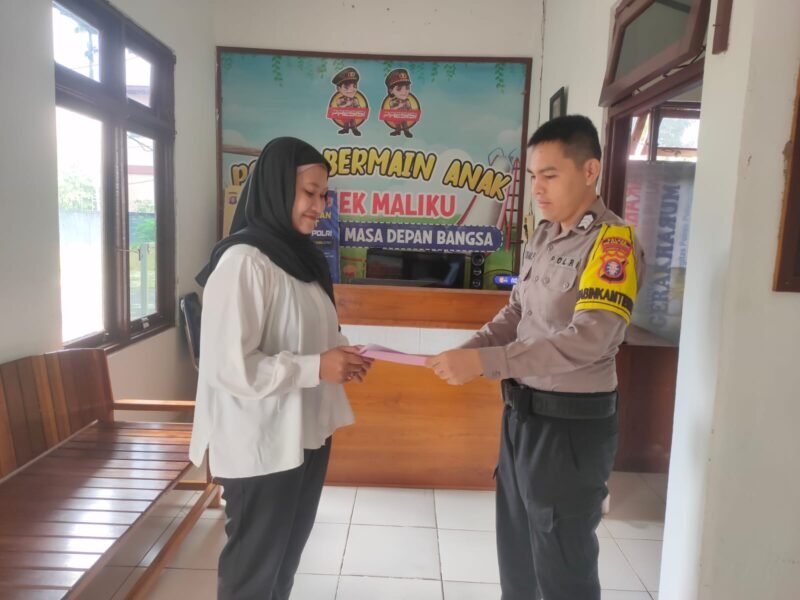 Sampaikan Imbauan Kamtibmas Kepada Masyarakat oleh Personel Polsek Maliku
