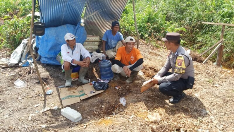 SATBINMAS SAMBANG PETANI SAMPAIKAN PESAN-PESAN KAMTIBMAS